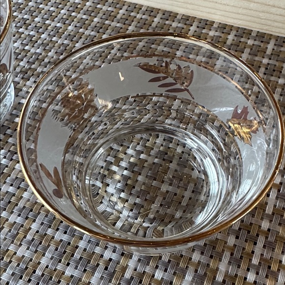 Libbey Frosted and Golden Leaf Pattern Serveware Set - Picture 10 of 14